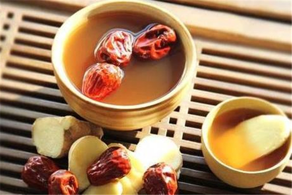 姜棗茶一天喝多少合適 姜棗茶一天中什么時(shí)候喝最好 姜棗茶一天喝多少合適 姜棗茶一天中什么時(shí)候喝最好