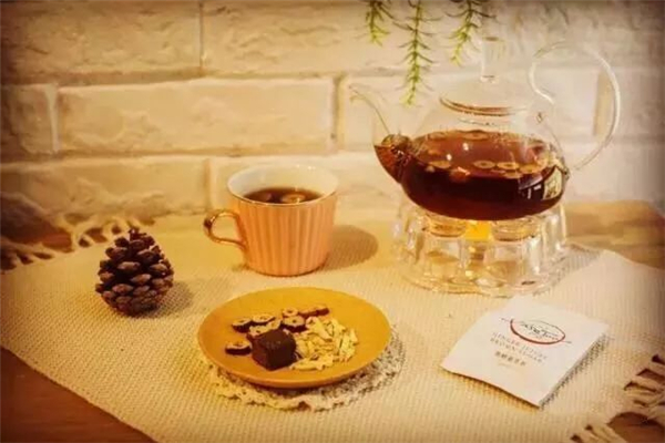 姜棗茶一天喝多少合適 姜棗茶一天中什么時(shí)候喝最好 姜棗茶一天喝多少合適 姜棗茶一天中什么時(shí)候喝最好