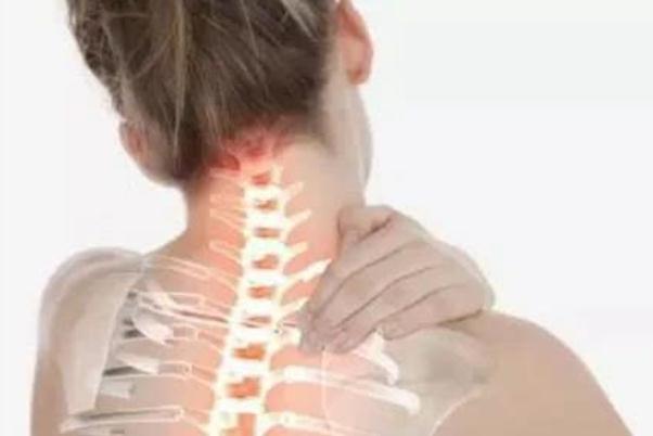 頸椎病是怎么形成的 頸椎病的預(yù)防與治療 頸椎病是怎么形成的 頸椎病的預(yù)防與治療