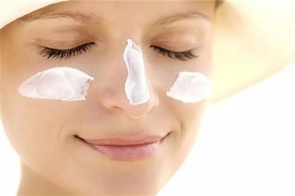 曬后皮膚變黑如何恢復(fù) 曬后皮膚變黑什么時候白回來 曬后皮膚變黑如何恢復(fù) 曬后皮膚變黑什么時候白回來