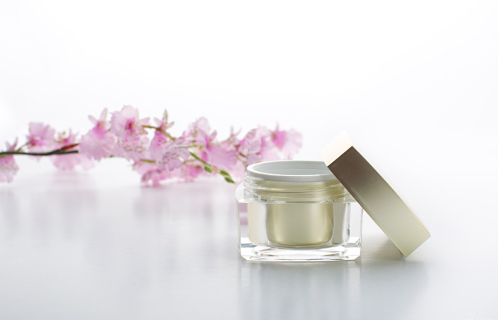 夏天可以用身體乳嗎 夏天身體乳有必要用嗎 夏天可以用身體乳嗎 夏天身體乳有必要用嗎