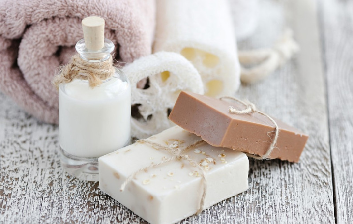 先擦身體乳還是防曬 防曬和身體乳先用哪個 先擦身體乳還是防曬 防曬和身體乳先用哪個