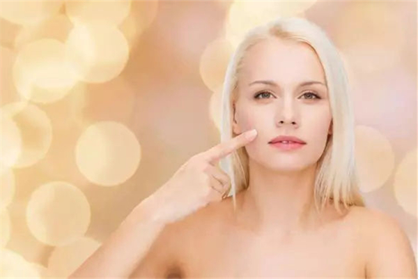 皮膚干燥怎么補(bǔ)水最快 皮膚干燥用什么牌子護(hù)膚品比較好 皮膚干燥怎么補(bǔ)水最快 皮膚干燥用什么牌子護(hù)膚品比較好