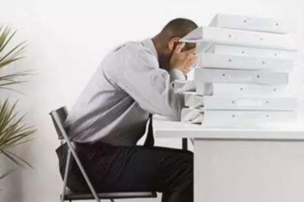 久坐是指多長(zhǎng)時(shí)間 久坐有哪些風(fēng)險(xiǎn) 久坐是指多長(zhǎng)時(shí)間 久坐有哪些風(fēng)險(xiǎn)