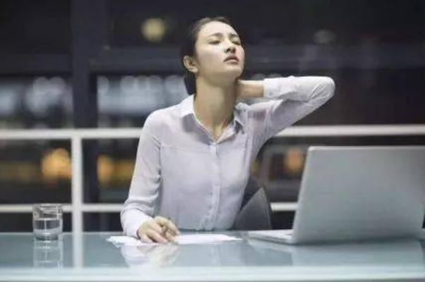 久坐的人對身體的危害是什么 久坐的人適合喝什么茶 久坐的人對身體的危害是什么 久坐的人適合喝什么茶