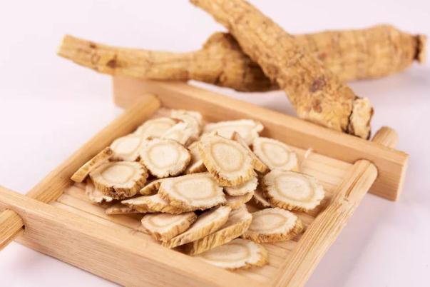 西洋參可以天天泡水喝嗎 西洋參可以直接吃嗎 西洋參可以天天泡水喝嗎 西洋參可以直接吃嗎