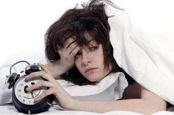 失眠對(duì)身體有什么危害 失眠對(duì)心臟有什么危害 失眠對(duì)身體有什么危害 失眠對(duì)心臟有什么危害