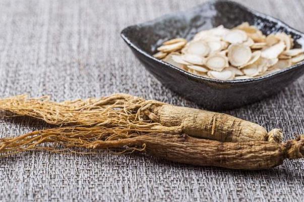 西洋參適合什么樣的人群服用 西洋參適合什么季節(jié)服用 西洋參適合什么樣的人群服用 西洋參適合什么季節(jié)服用