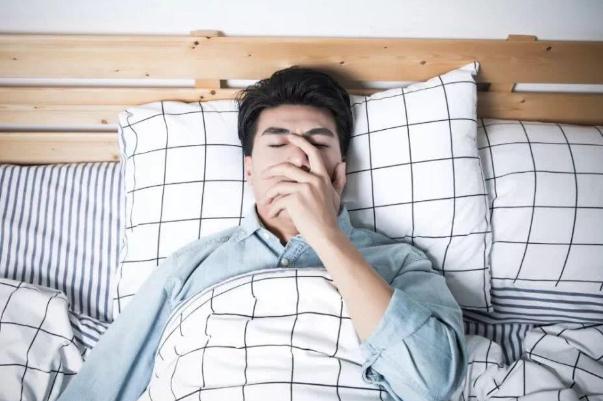 失眠對(duì)身體有什么危害 失眠對(duì)心臟有什么危害 失眠對(duì)身體有什么危害 失眠對(duì)心臟有什么危害