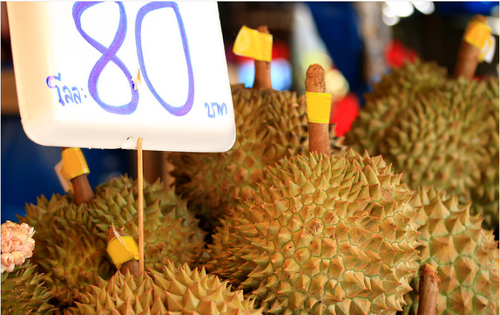 吃榴蓮對月經(jīng)有好處嗎 每個月吃一次榴蓮的女人會胖嗎 吃榴蓮對月經(jīng)有好處嗎 每個月吃一次榴蓮的女人會胖嗎