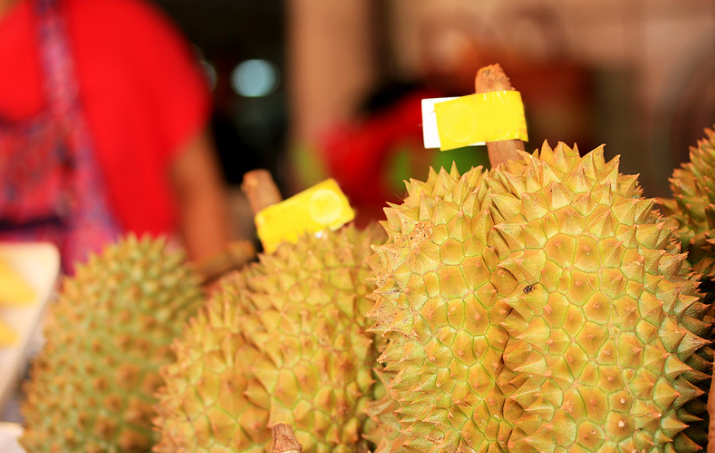 吃榴蓮對月經(jīng)有好處嗎 每個月吃一次榴蓮的女人會胖嗎 吃榴蓮對月經(jīng)有好處嗎 每個月吃一次榴蓮的女人會胖嗎