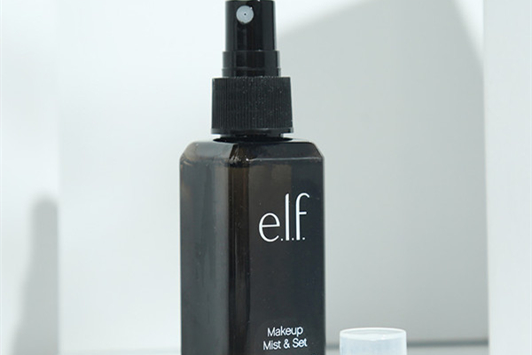 定妝噴霧要搖晃嗎 定妝噴霧要噴幾下 定妝噴霧要搖晃嗎 定妝噴霧要噴幾下