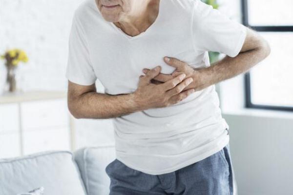 心臟病會引起背部疼痛嗎 心臟病會引起頭暈嗎 心臟病會引起背部疼痛嗎 心臟病會引起頭暈嗎