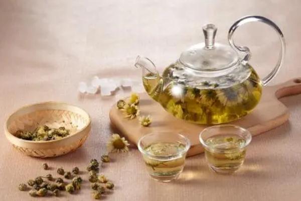 菊花茶和什么一起泡好 菊花茶哪種菊花最好 菊花茶和什么一起泡好 菊花茶哪種菊花最好