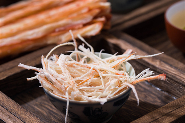 魷魚絲可以和西瓜一起吃嗎 魷魚絲可以直接吃嗎 魷魚絲可以和西瓜一起吃嗎 魷魚絲可以直接吃嗎