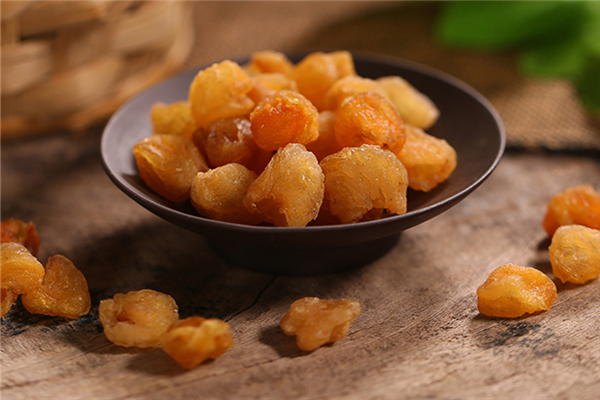 龍眼肉新鮮的和干的哪個(gè)效果好 龍眼肉曬干方法 龍眼肉新鮮的和干的哪個(gè)效果好 龍眼肉曬干方法