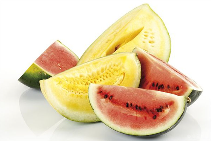 黃瓤西瓜和紅的有啥區(qū)別 黃瓤西瓜功效與作用 黃瓤西瓜和紅的有啥區(qū)別 黃瓤西瓜功效與作用