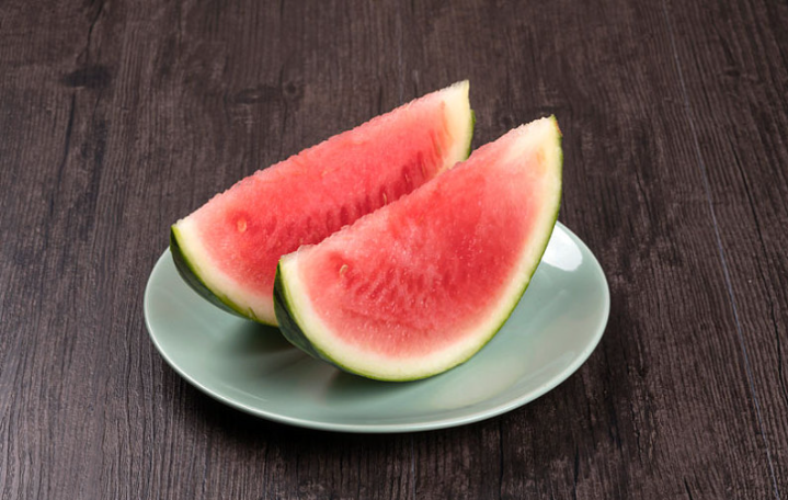 黃色西瓜和紅色西瓜哪個(gè)好 黃色西瓜甜還是紅色西瓜甜 黃色西瓜和紅色西瓜哪個(gè)好 黃色西瓜甜還是紅色西瓜甜