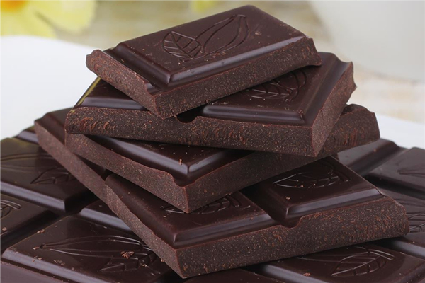 黑巧克力和黑咖啡哪個(gè)更減肥 黑巧克力和黑咖啡的區(qū)別 黑巧克力和黑咖啡哪個(gè)更減肥 黑巧克力和黑咖啡的區(qū)別