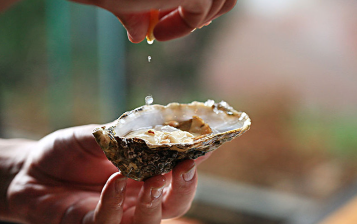 生蠔肉很腥是不是不新鮮 生蠔肉不白有點黃是什么原因 生蠔肉很腥是不是不新鮮 生蠔肉不白有點黃是什么原因