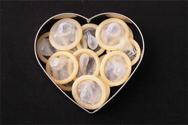 避孕套有保質(zhì)期嗎 避孕套過期了還能用嗎 避孕套有保質(zhì)期嗎 避孕套過期了還能用嗎