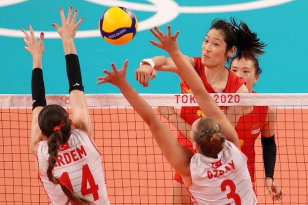 中國女排東京奧運首秀 首戰(zhàn)0:3告負土耳其 中國女排東京奧運首秀 首戰(zhàn)0:3告負土耳其