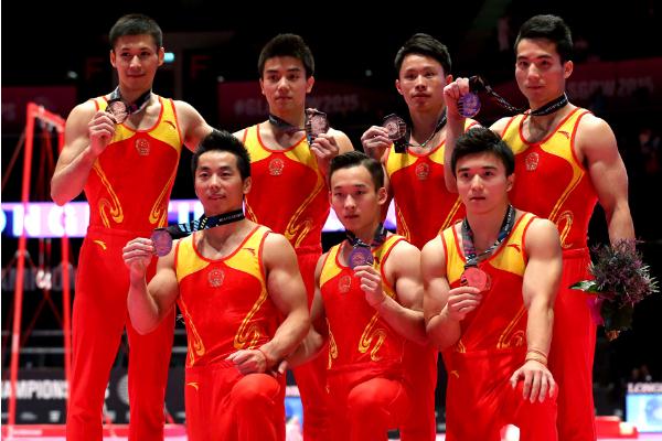 中國(guó)體操男團(tuán)獲得銅牌 中國(guó)小伙子們?nèi)珗?chǎng)零失誤 中國(guó)體操男團(tuán)獲得銅牌 中國(guó)小伙子們?nèi)珗?chǎng)零失誤