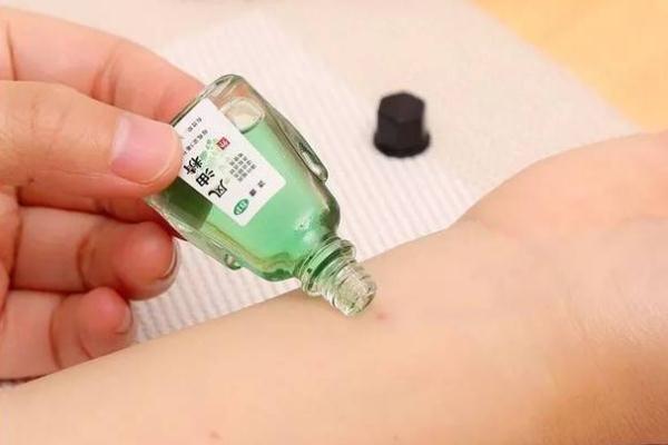 風油精對嬰兒有影響嗎 風油精嬰兒可以用嗎 風油精對嬰兒有影響嗎 風油精嬰兒可以用嗎