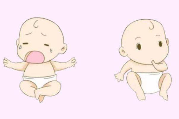 寶寶吃手指要不要阻止 寶寶吃手指要吃到多大 寶寶吃手指要不要阻止 寶寶吃手指要吃到多大