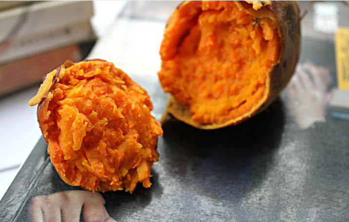 烤紅薯去皮好還是不去皮好 烤紅薯烤箱多長時間 烤紅薯去皮好還是不去皮好 烤紅薯烤箱多長時間