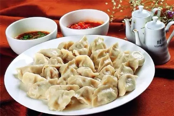 餃子冷水煮還是熱水煮 餃子下鍋要不要攪動(dòng) 餃子冷水煮還是熱水煮 餃子下鍋要不要攪動(dòng)