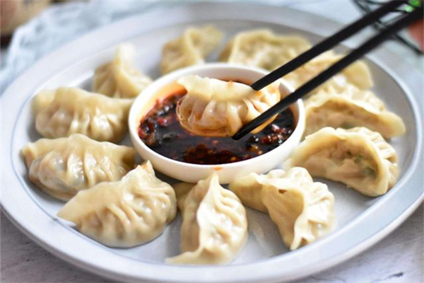 餃子要過幾遍水 餃子過水和不過水有什么區(qū)別 餃子要過幾遍水 餃子過水和不過水有什么區(qū)別