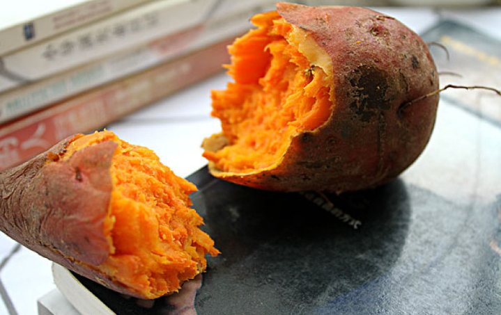 烤紅薯沒有廚房紙用什么代替 紅薯和米飯哪個熱量高 烤紅薯沒有廚房紙用什么代替 紅薯和米飯哪個熱量高