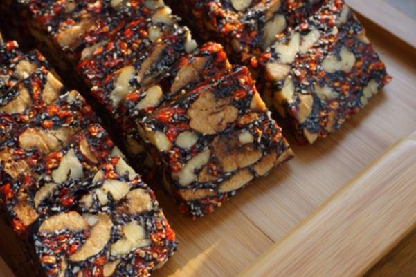 阿膠糕適合什么人吃 阿膠糕什么時(shí)候吃最好 阿膠糕適合什么人吃 阿膠糕什么時(shí)候吃最好