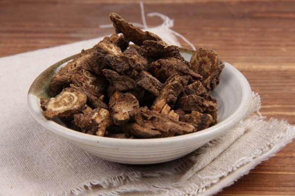 羌活有補(bǔ)腎的功效嗎 羌活有幾個品種 羌活有補(bǔ)腎的功效嗎 羌活有幾個品種