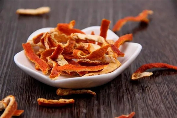 陳皮的功效和作用 陳皮哪里產(chǎn)的最好 陳皮的功效和作用 陳皮哪里產(chǎn)的最好