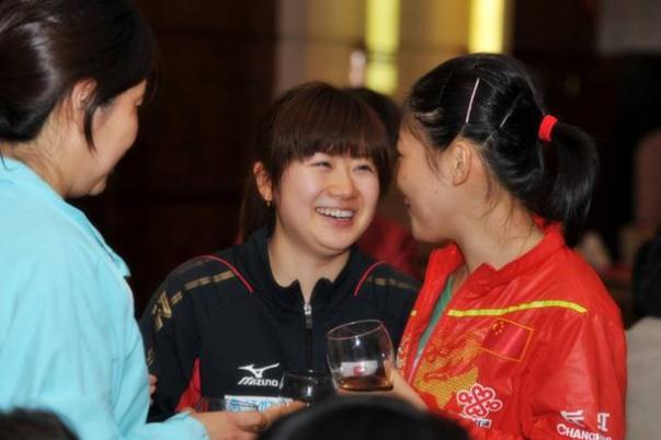 劉詩(shī)雯福原愛(ài)的神仙閨蜜情 打乒乓球能減肥嗎 劉詩(shī)雯福原愛(ài)的神仙閨蜜情 打乒乓球能減肥嗎