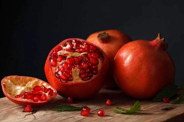 石榴的糖分高嗎 石榴是什么季節(jié)吃的 石榴的糖分高嗎 石榴是什么季節(jié)吃的