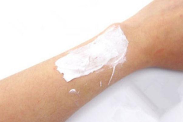 脫毛膏要敷多久時(shí)間 脫毛膏要涂多厚 脫毛膏要敷多久時(shí)間 脫毛膏要涂多厚