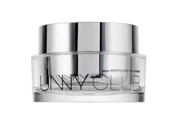 素顏霜要用卸妝水卸嗎 素顏霜要定妝粉么 素顏霜要用卸妝水卸嗎 素顏霜要定妝粉么