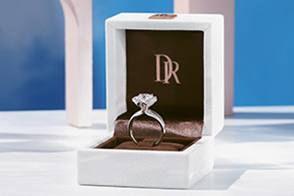 dr鉆戒的購買條件 dr鉆戒需要雙方身份證嗎 dr鉆戒的購買條件 dr鉆戒需要雙方身份證嗎