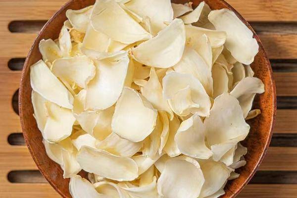 百合干可以泡水喝嗎 百合干泡水正確做法 百合干可以泡水喝嗎 百合干泡水正確做法