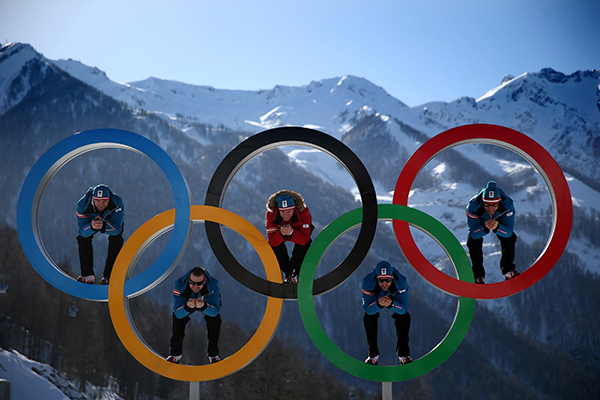 奧運(yùn)五環(huán)上落了一只飛蛾 奧運(yùn)五環(huán)的由來 奧運(yùn)五環(huán)上落了一只飛蛾 奧運(yùn)五環(huán)的由來