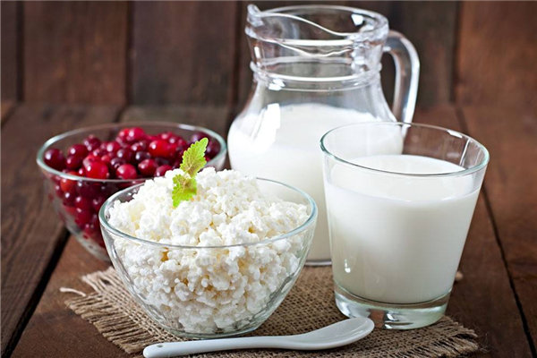 羊奶有膻味嗎 羊奶有膻味好還是沒(méi)膻味好 羊奶有膻味嗎 羊奶有膻味好還是沒(méi)膻味好