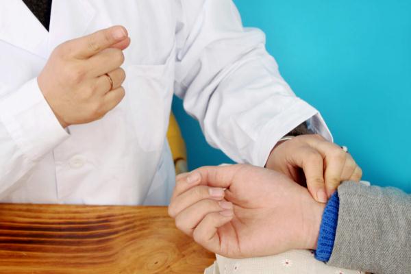 把脈是動(dòng)脈還是靜脈 把脈是左手還是右手 把脈是動(dòng)脈還是靜脈 把脈是左手還是右手