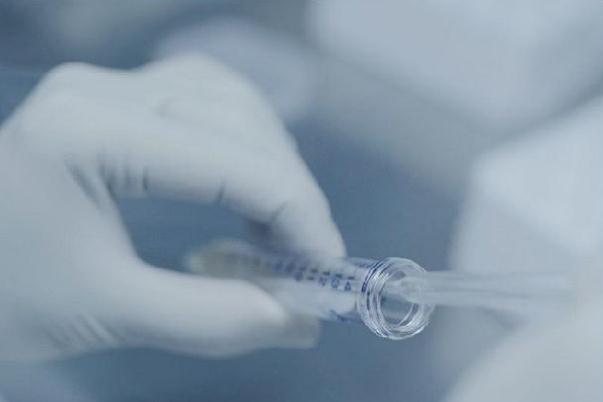 試管嬰兒對女人身體傷害大嗎 試管嬰兒對孩子健康嗎 試管嬰兒對女人身體傷害大嗎 試管嬰兒對孩子健康嗎