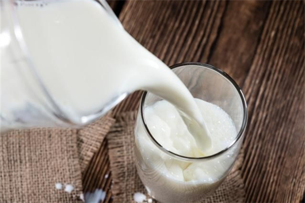 羊奶和牛奶哪營養(yǎng)價值高 羊奶和牛奶的區(qū)別 羊奶和牛奶哪營養(yǎng)價值高 羊奶和牛奶的區(qū)別