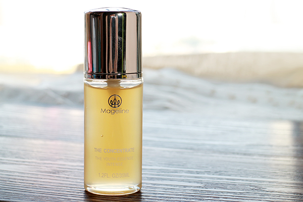 精華液在什么時(shí)候涂 精華液在哪個(gè)步驟用比較好