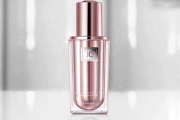 精華液在什么時(shí)候涂 精華液在哪個(gè)步驟用比較好