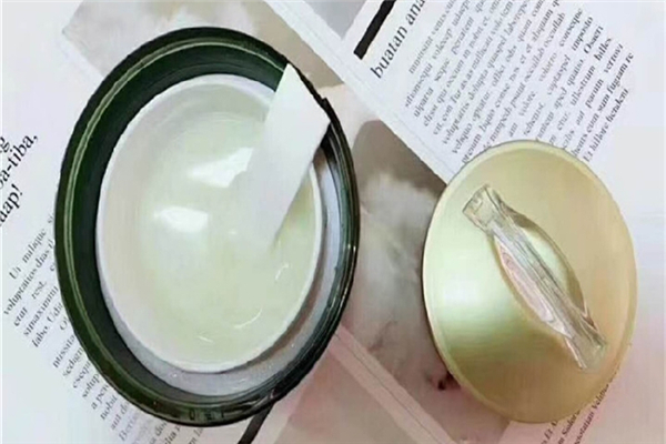 睡眠面膜可以敷著過(guò)夜嗎 睡眠面膜天天敷嗎 睡眠面膜可以敷著過(guò)夜嗎 睡眠面膜天天敷嗎